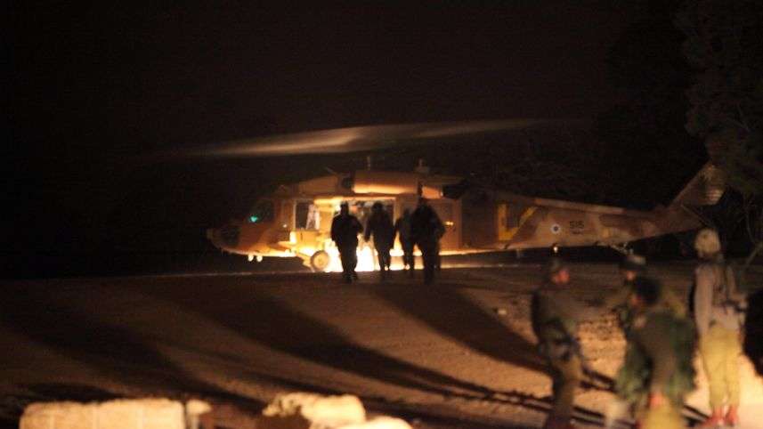Elicóptero de evacuación en escena del ataque terrorista en Samaria en el que tres israelíes fueron asesinados por un musulmán. (Foto: Eliyahu Hershkovich)