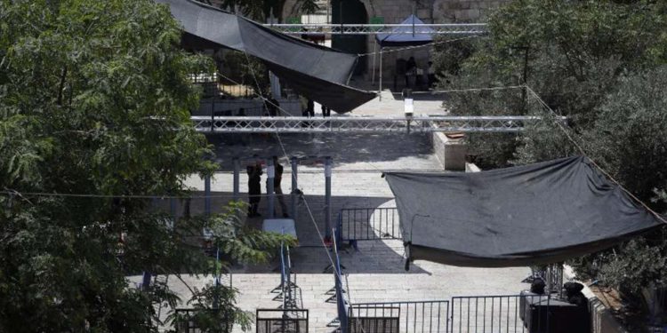 Policía instala cámaras de seguridad de alta tecnología fuera del Monte del Templo