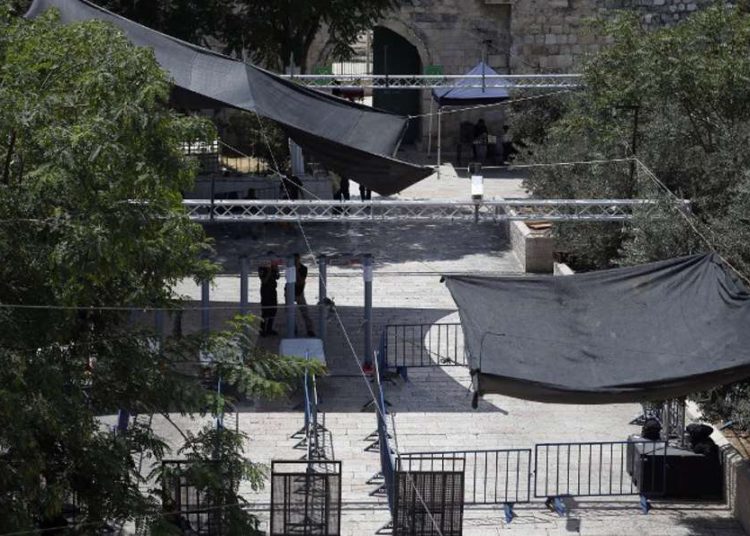 Policía instala cámaras de seguridad de alta tecnología fuera del Monte del Templo
