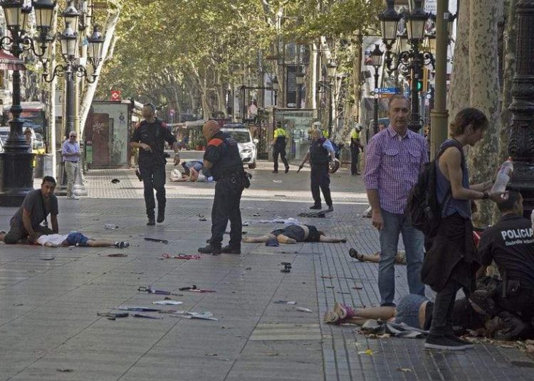 Ataque terrorista en Barcelona: al menos trece muertos