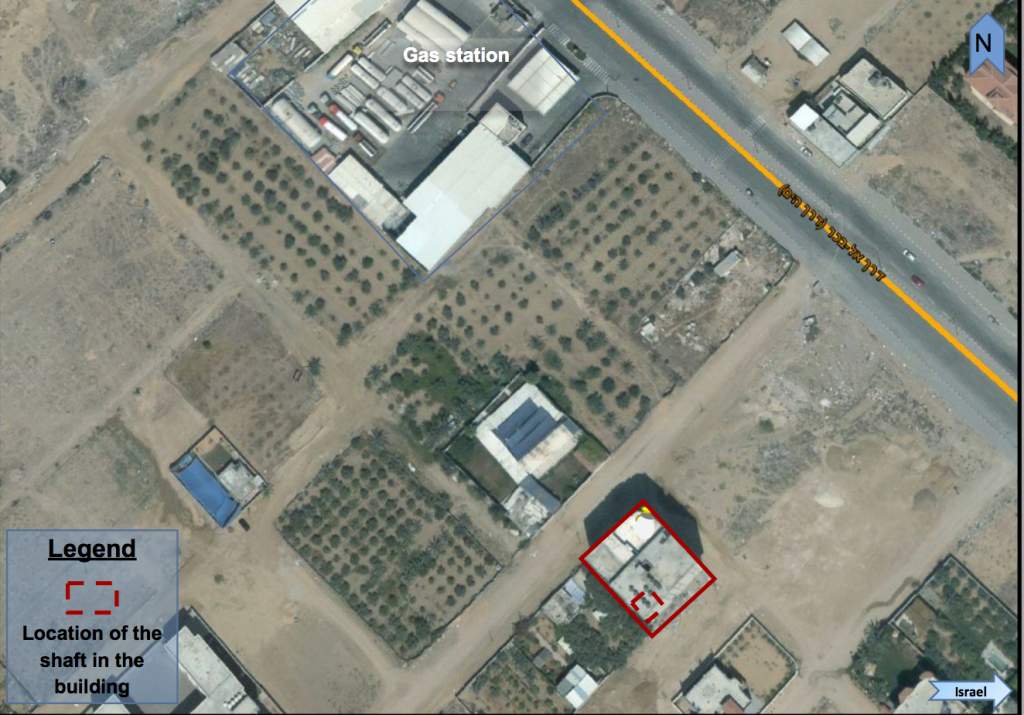 Una imagen de satélite proporcionada por las FDI que muestra la ubicación de un túnel de Hamas que fue excavado debajo de un edificio de apartamentos en el norte de Gaza. (Fuerzas de Defensa de Israel)