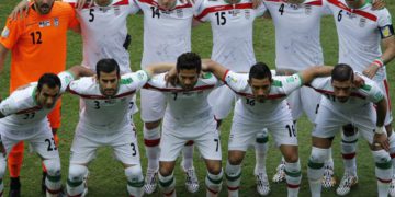 Jugadores de fútbol iraní condenados por jugar contra equipo israelí