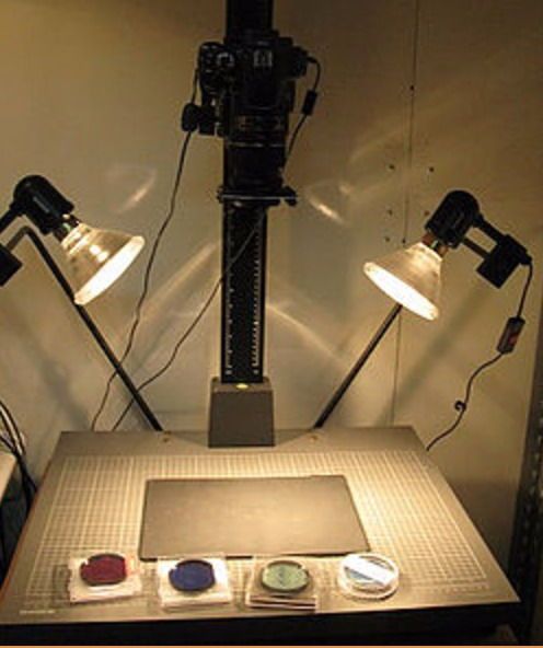 La configuración de la cámara de imágenes multiespectrales utilizada por el equipo interdisciplinario de la Universidad de Tel Aviv. (Cortesía Universidad de Tel Aviv)