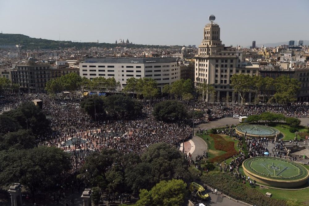 Después del ataque, el rabino principal de Barcelona dice que su comunidad está condenada