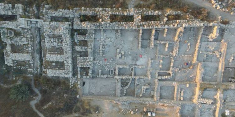 Arquéologos encuentran palacio de la era del Rey Salomón