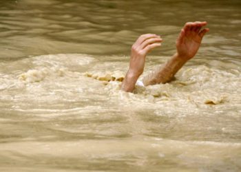 10 estudiantes hareddi salvados de ahogarse en el río Jordán