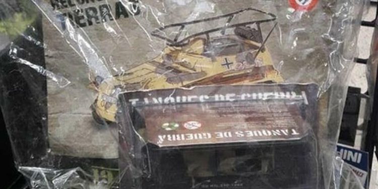 Colombia: sacan a la venta un tanque de guerra de colección que tiene simbología nazi