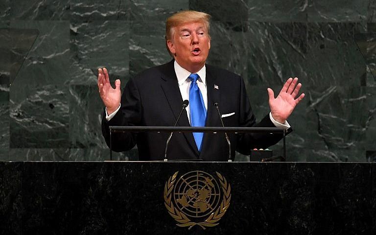 El presidente estadounidense, Donald Trump, se dirige a la 72ª Asamblea General de la ONU en Nueva York el 19 de septiembre de 2017. (AFP Photo / Timothy A. Clary)
