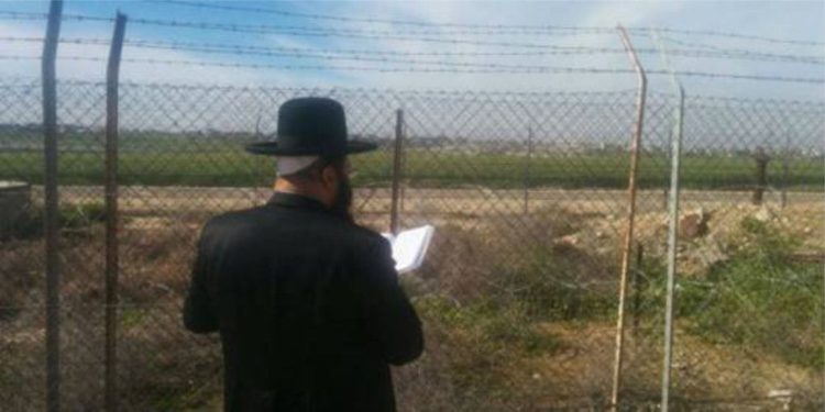 Milagro: rabino que clama a D'os y los túneles de Hamás colapsan