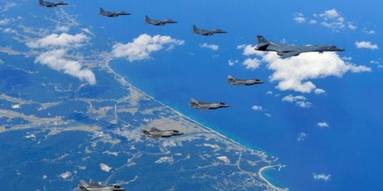 Aviones nucleares de Estados Unidos bombardearon la península coreana en otro ensayo