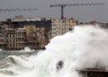 Waves crash against the seafront boulevard El Malecon ahead of the passing of Hurricane Irma, in Havana, Cuba September 9, 2017. REUTERS/Stringer NO SALES. NO ARCHIVES
