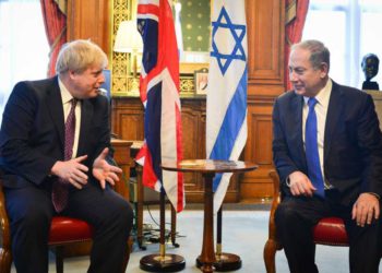 ¿Hay lecciones para Israel en la gran victoria electoral de Johnson?