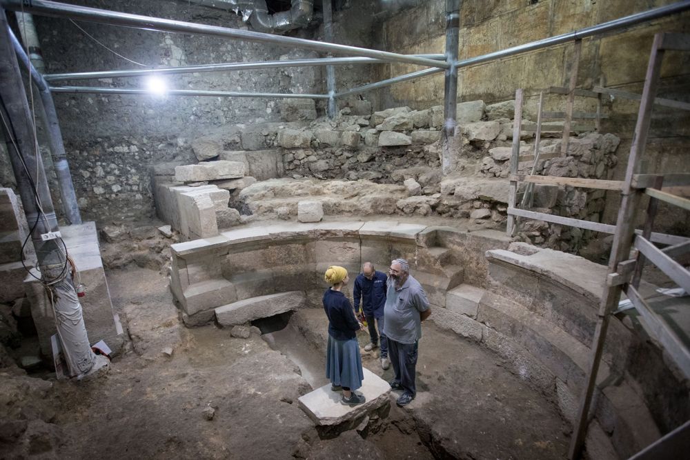 Enorme sección del Muro Occidental y un teatro romano descubiertos después de 1700 años