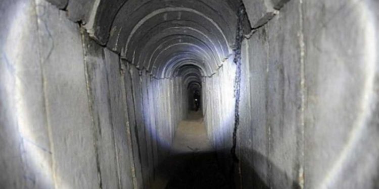 FDI destruye túnel terroristas a lo largo de la frontera de Gaza - Hamas