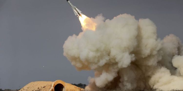 Informe: Irán intentó obtener misiles y tecnología nuclear 32 veces en 2016