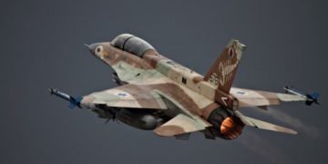Aviones israelíes atacan a Hamas en Gaza en respuesta a infiltración terrorista