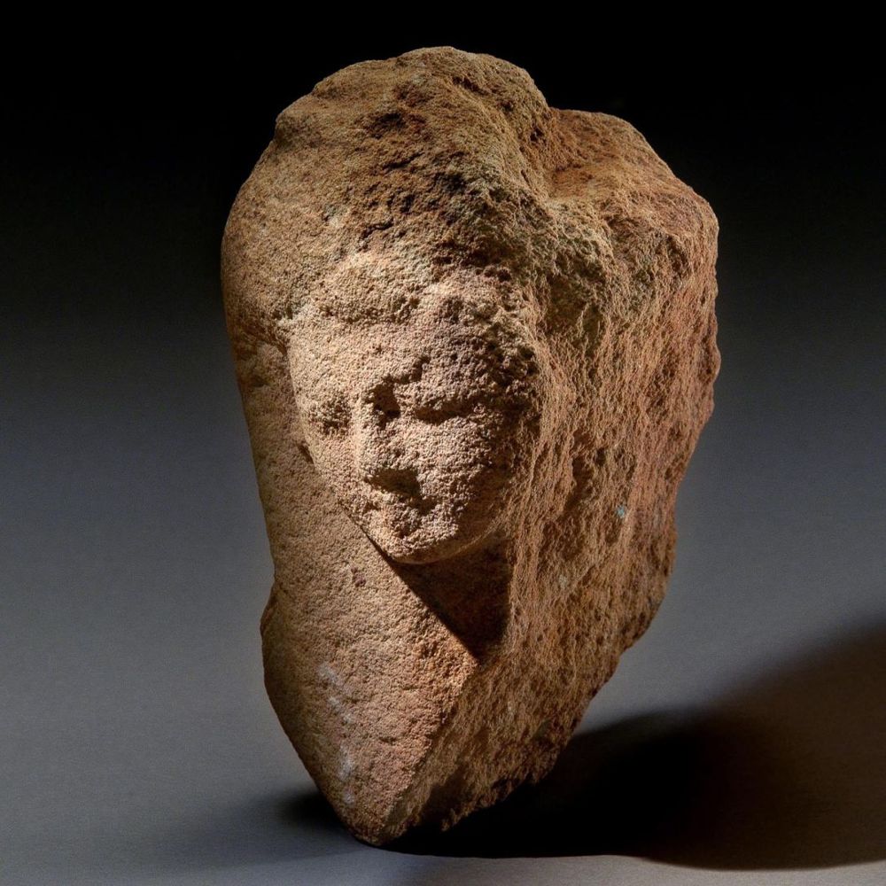 Cabeza que se cree que es de la diosa Hathor, previamente encontrada en Timna (Crédito: Leonid Pederol)