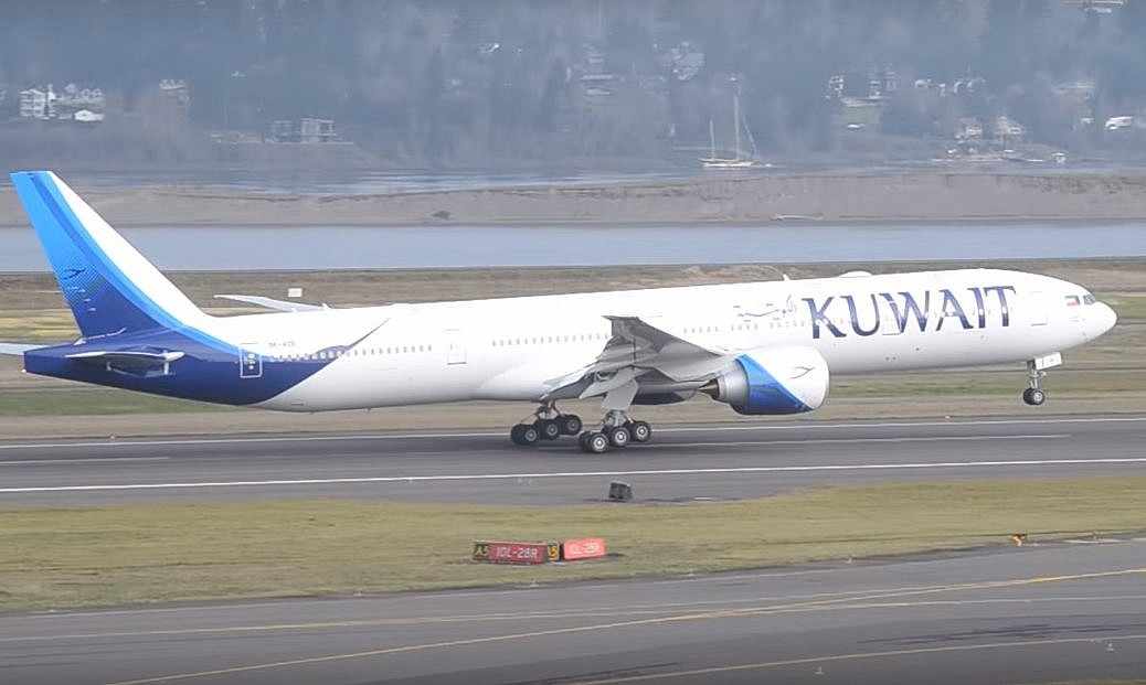 Ilustrativo: Captura de pantalla del vídeo de un avión de Kuwait Airways que despega. (YouTube / LAXSPOTTER97)