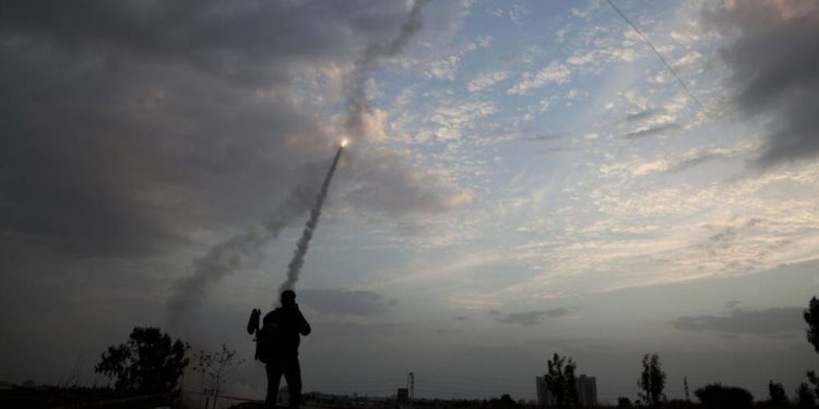 Sirenas de alerta de cohetes causaron pavor en en Tel Aviv