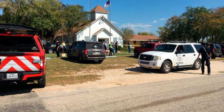 Matanza en iglesia baptista en Texas