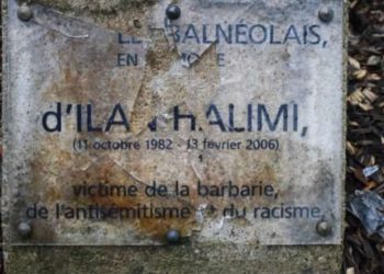 Placa en memoria de Ilan Halimi destrozada en el parque de París