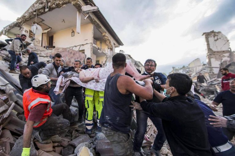 Tras el terremoto, Israel ofrece ayuda a Irán pero fue rechazada de inmediato