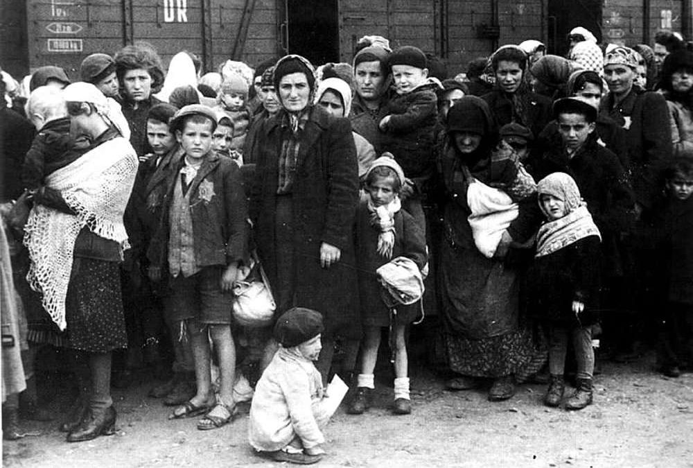 Tribunal alemán declara apto para prisión al contador de Auschwitz de 96 años