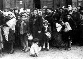 Tribunal alemán declara apto para prisión al contador de Auschwitz de 96 años