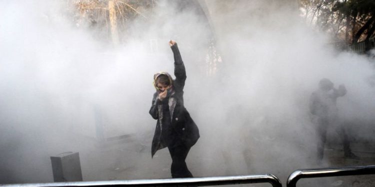 Parlamento Europeo condena a Irán por el asesinato de manifestantes