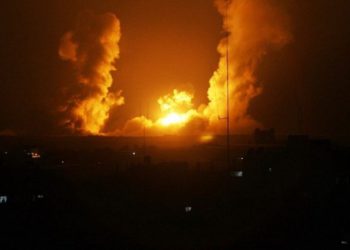 IDF ataca objetivos de Hamás en Gaza en respuesta a andanada de cohetes disparados contra Israel