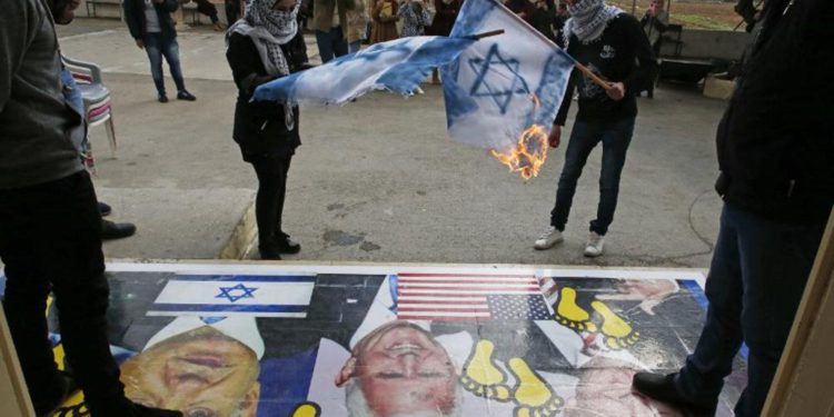 Fatah llama a la furia durante la visita de Pence a Jerusalém