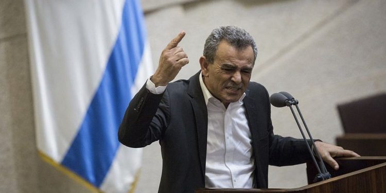 Diputado árabe israelí: “la bandera de Israel es peor que un trapo”