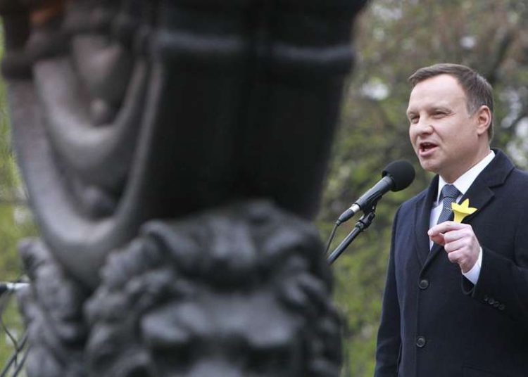 Presidente de Polonia amenaza con no asistir a ceremonia en Yad Vashem por declaraciones de Putin