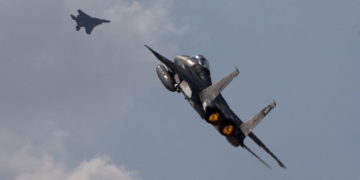 Aviones israelíes atacan infraestructura terrorista en Gaza en represalia por bombardeos - Franja de Gaza