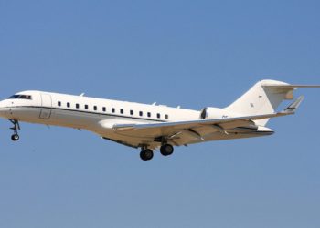 En medio de los recortes de EE.UU la AP compra jet privado de $ 50 millones para Abbas