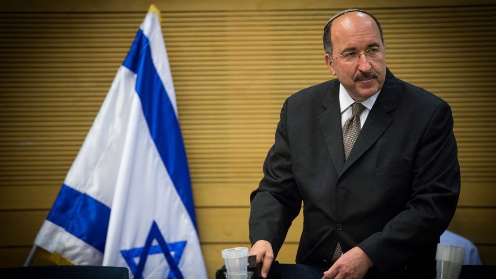 El ex director general del Ministerio de Asuntos Exteriores Dore Gold en una reunión del comité del Knesset en Jerusalén, el 25 de julio de 2016. (Yonatan Sindel / Flash 90)