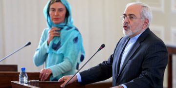 Europa e Irán se reunirán para respaldar el acuerdo nuclear cuando se avecina la decisión de Trump