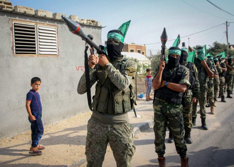 Familia de la Franja de Gaza mata a su propio hijo después de que Hamas les dijo que ayudó a Israel