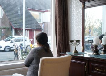Abuela judía sentenciada a muerte en Irán; Holanda no le concede asilo