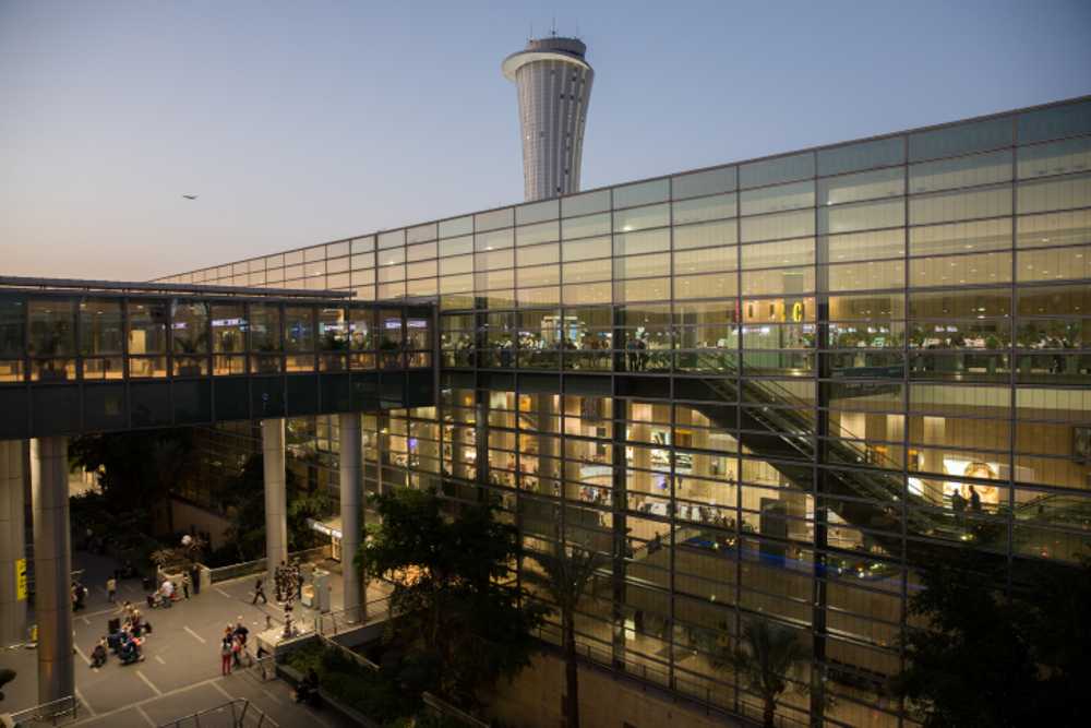 Go terminal. Аэропорт имени Бен-Гуриона. Аэропорт в Тель Авиве Бен Гурион. Тель-Авив Бен Гурион (TLV). Бен Гурион терминал 3.