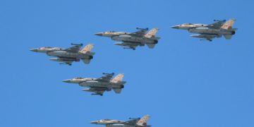 Israel lanza ataque a gran escala en Siria tras derribo del F-16