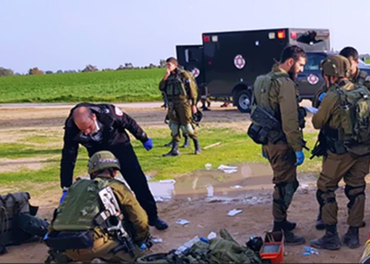 Cuatro soldados heridos, dos de gravedad por bomba dirigida a patrulla en frontera con Gaza