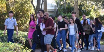 Estudiantes judíos entre muertos y heridos en el tiroteo en una escuela de Florida