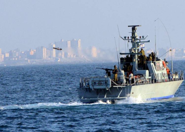 Tras advertencias la Armada israelí abre fuego contra barco de Gaza que se desvió
