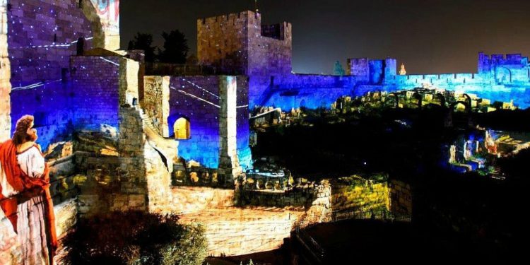 La Ciudad Vieja de Jerusalem, se ilumina con el pasado bíblico gracias a tecnología futurista