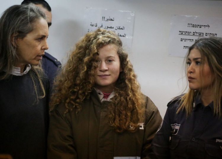 Gran Bretaña critica a Israel tras sentencia de violenta joven árabe Ahed Tamimi