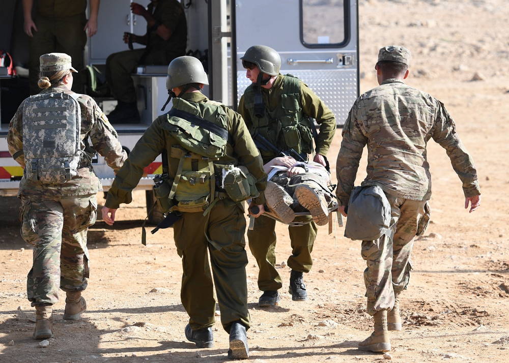 Las tropas estadounidenses e israelíes participan en el ejercicio de defensa aérea Juniper Cobra 2018 en marzo de 2018. (Ejército de EE.UU.)