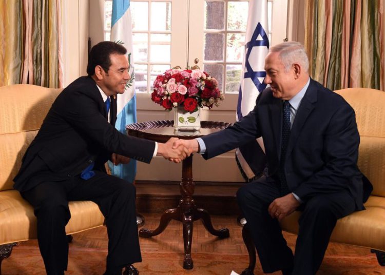 Netanyahu y el presidente de Guatemala hablan sobre el movimiento de la embajada