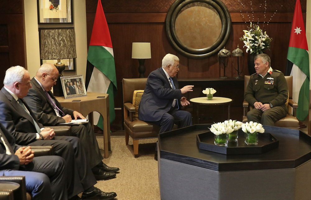 Varios países árabes aconsejan a Abbas que acepte el plan de paz de Trump
