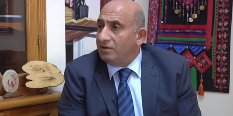 Alcalde palestino provoca tormenta en BDS al admitir que trabaja para compañía israelí